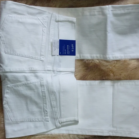 Apt 9 mid rise white stretch bootcut curvy tummy control jeans. Size 10S New - Picture 12 of 13